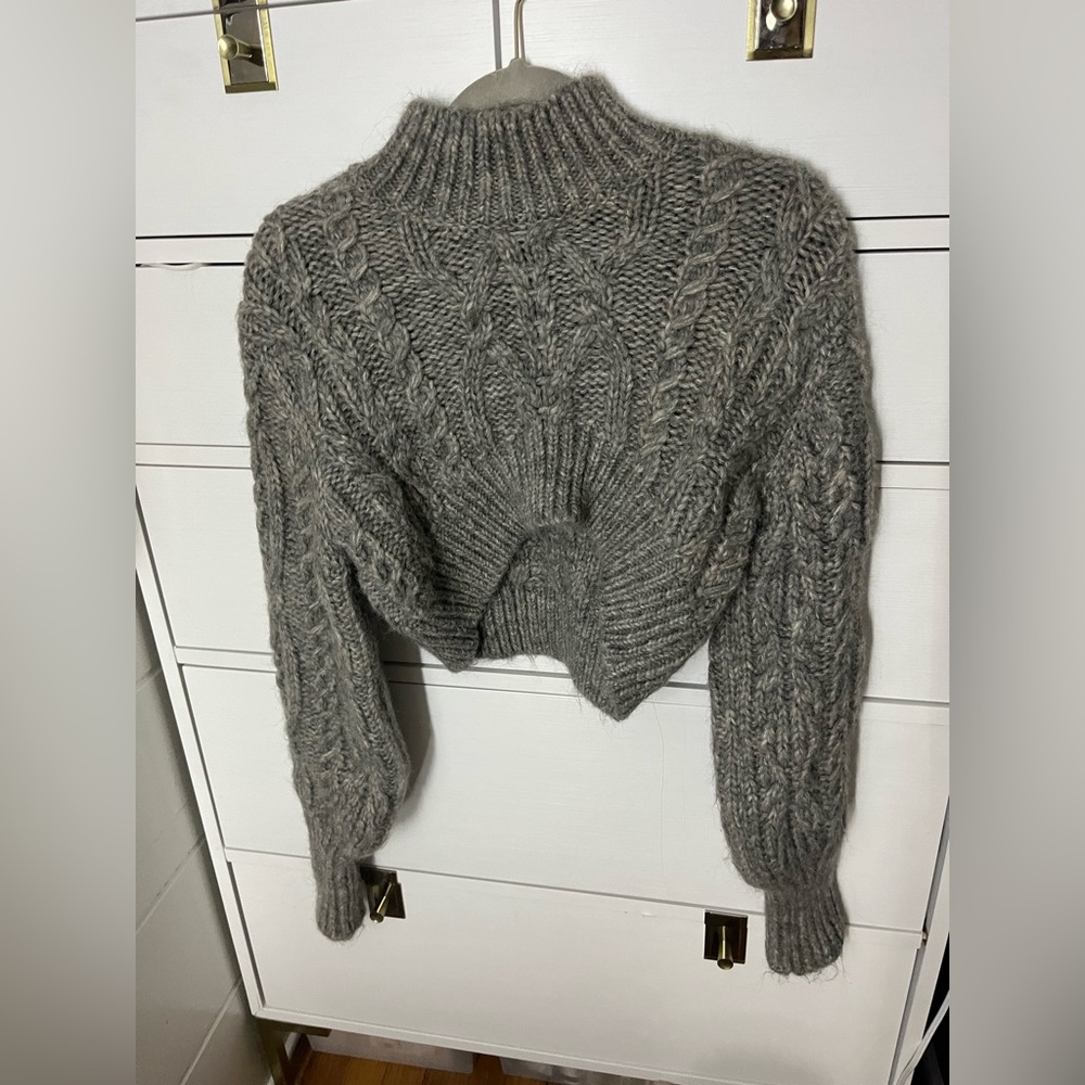 Zara cropped cable knit sweater